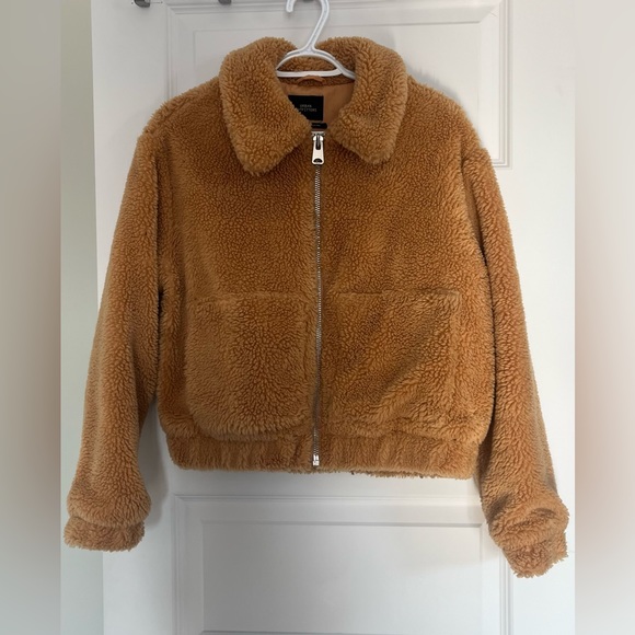 URBAN OUTFITTERS Teddy Bear Jacket/Coat (Tan Colour with silver zipper) - Picture 3 of 7